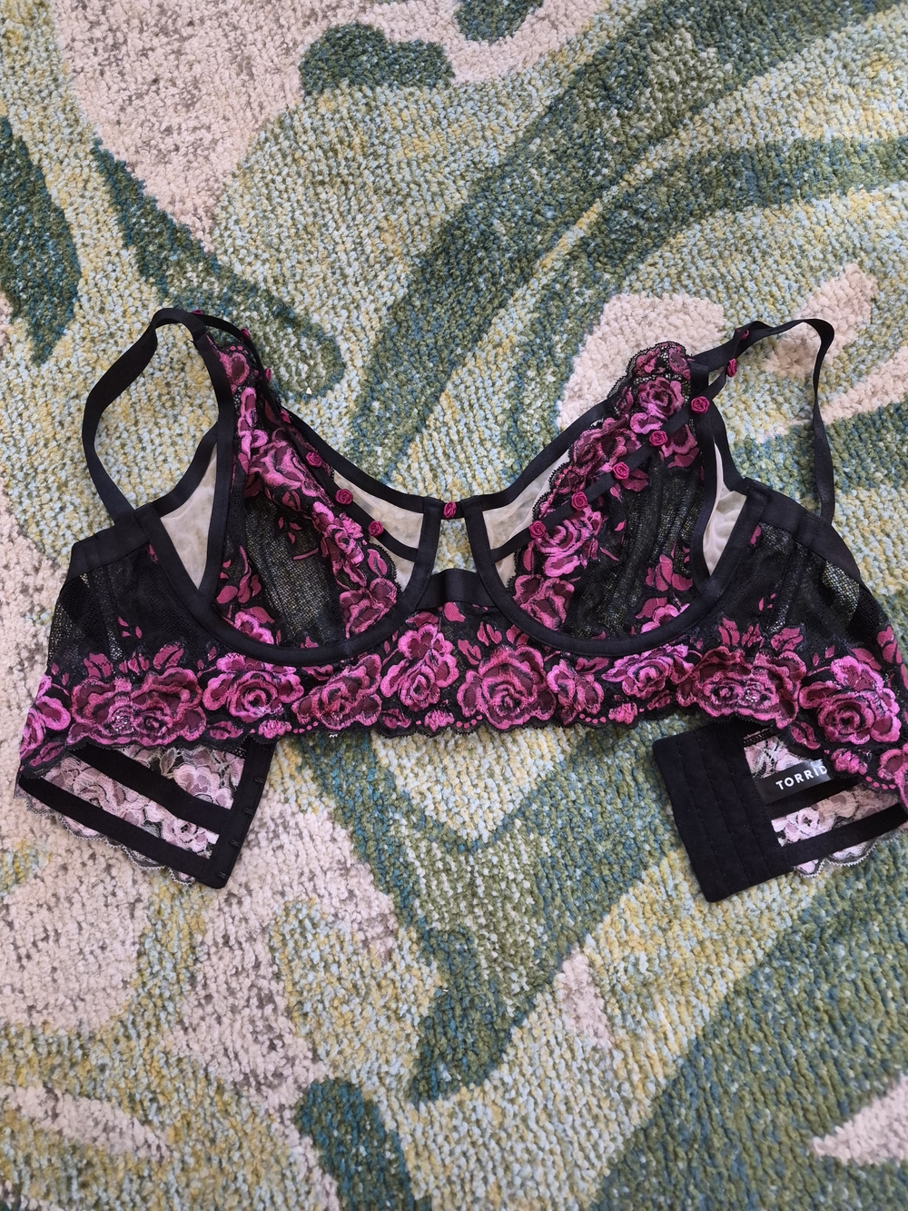 *New Torrid Black Pink Rose Power Mesh Strappy Unlined Longline Bralette Sz 1